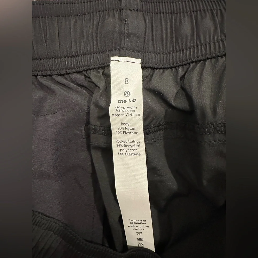 Lululemon Lab Seawheeze 2018 Jeva Short Reflective Black and Pink Sz 8